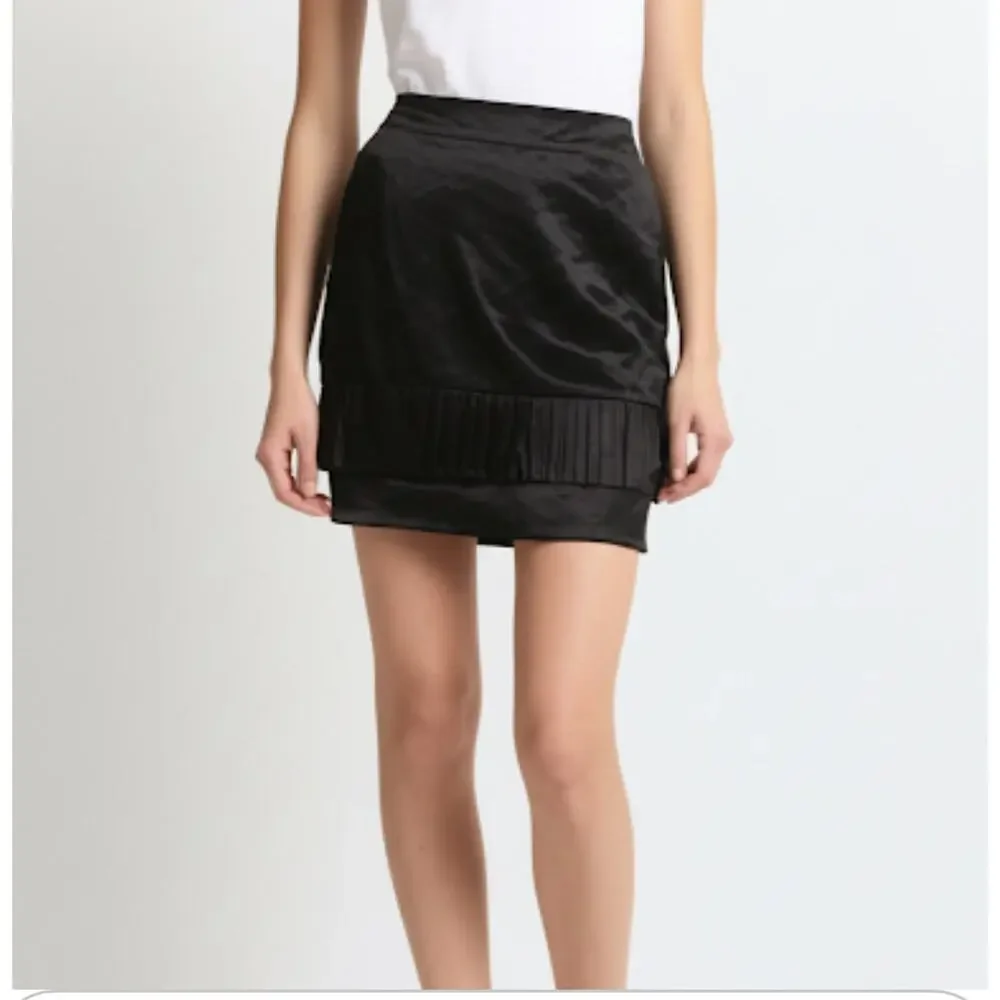Burberry wool and silk black skirt 6 Medium - Picture 9 of 9